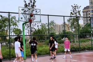 跟这样的女孩子一起打球需要注意些什么？